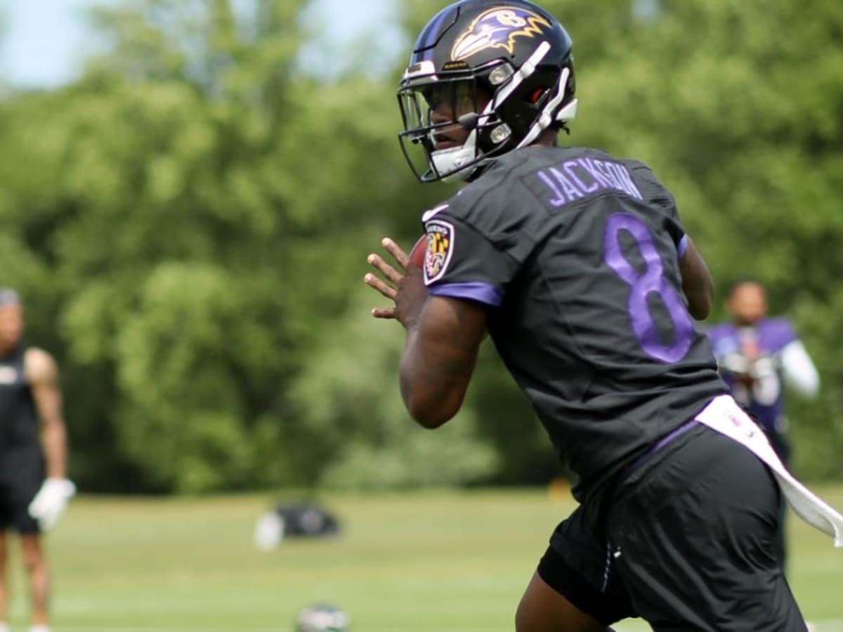 Lamar Jackson back at practice for start of Ravens' minicamp