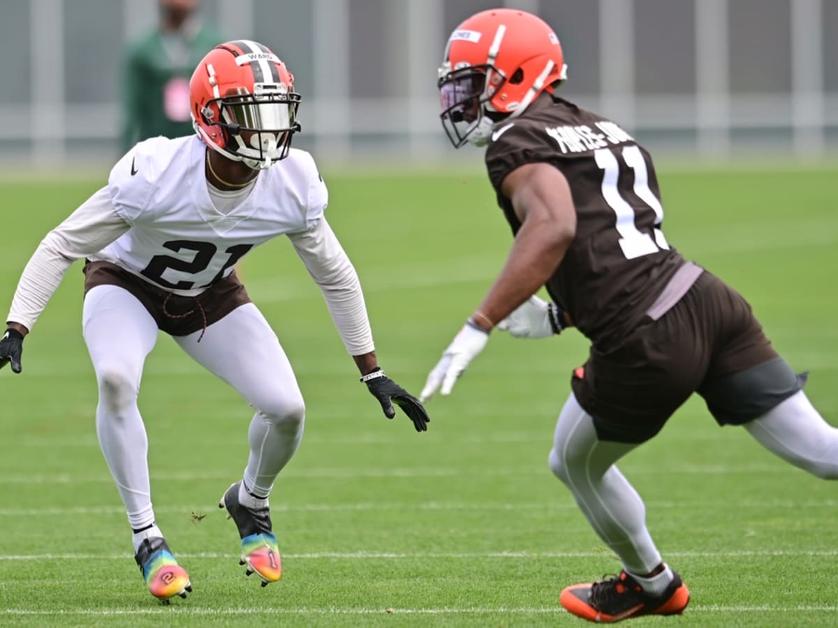 Browns top cornerback Denzel Ward limited in practice