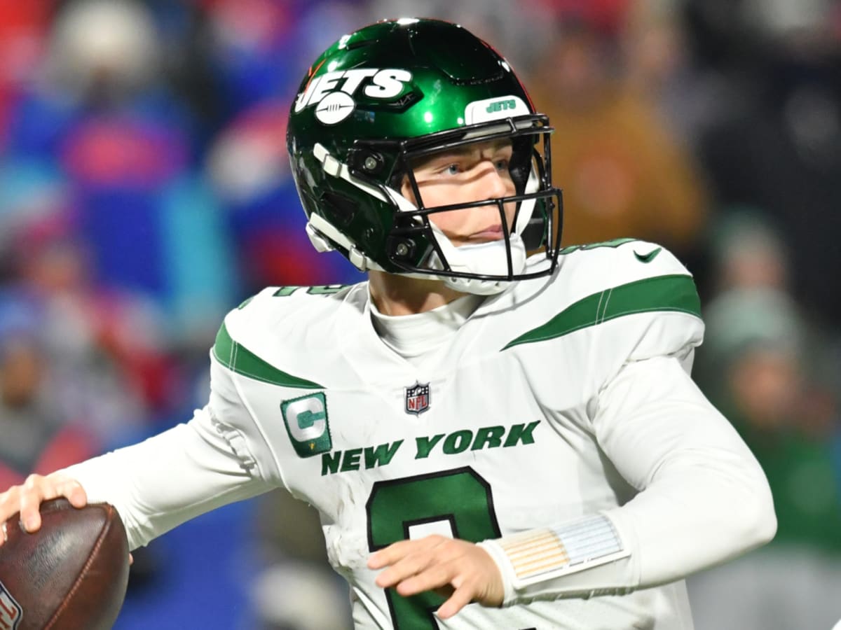 Jets QB Zach Wilson Had Fans Buying Back Into the Hype With Early Play vs.  Browns - Sports Illustrated