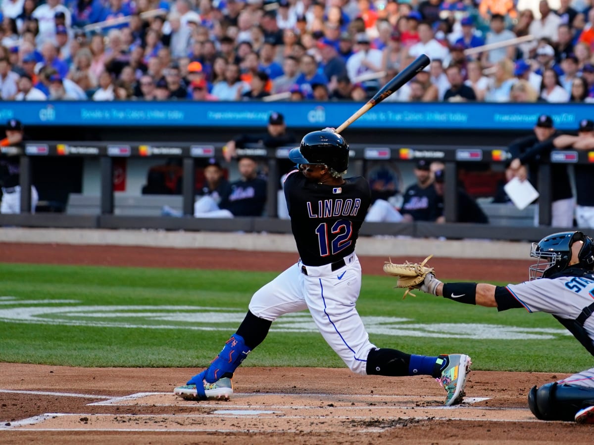 Mets' Lindor homers after surprise visit from mom