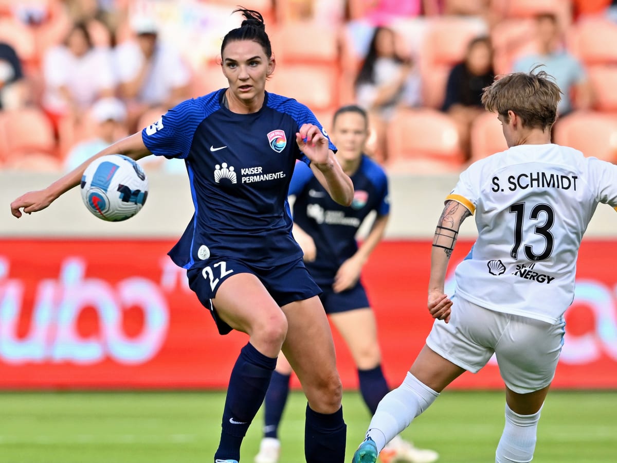 U.S. Women's National Soccer Team on X: We'll see 👉 𝗬𝗢𝗨 👈 tonight for  #USWNTClassics and our 2018 Tournament of Nations match against Brazil!  Streaming on , Twitter, Facebook and  at