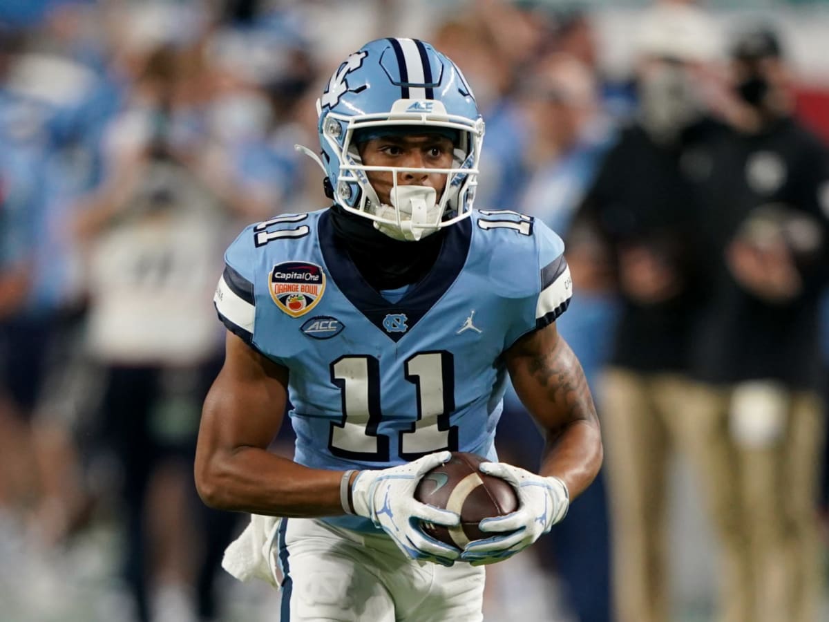 Wide receiver Josh Downs views joint practice with the Chicago