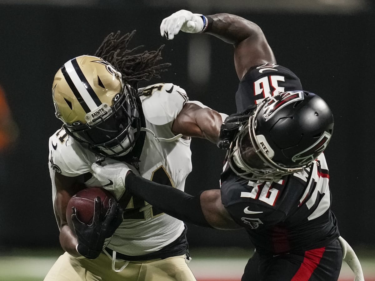 PITTSBURGH, PA - NOVEMBER 13: New Orleans Saints running back Alvin Kamara  (41) looks on while lined up in the backfield during the national football  league game between the New Orleans Saints