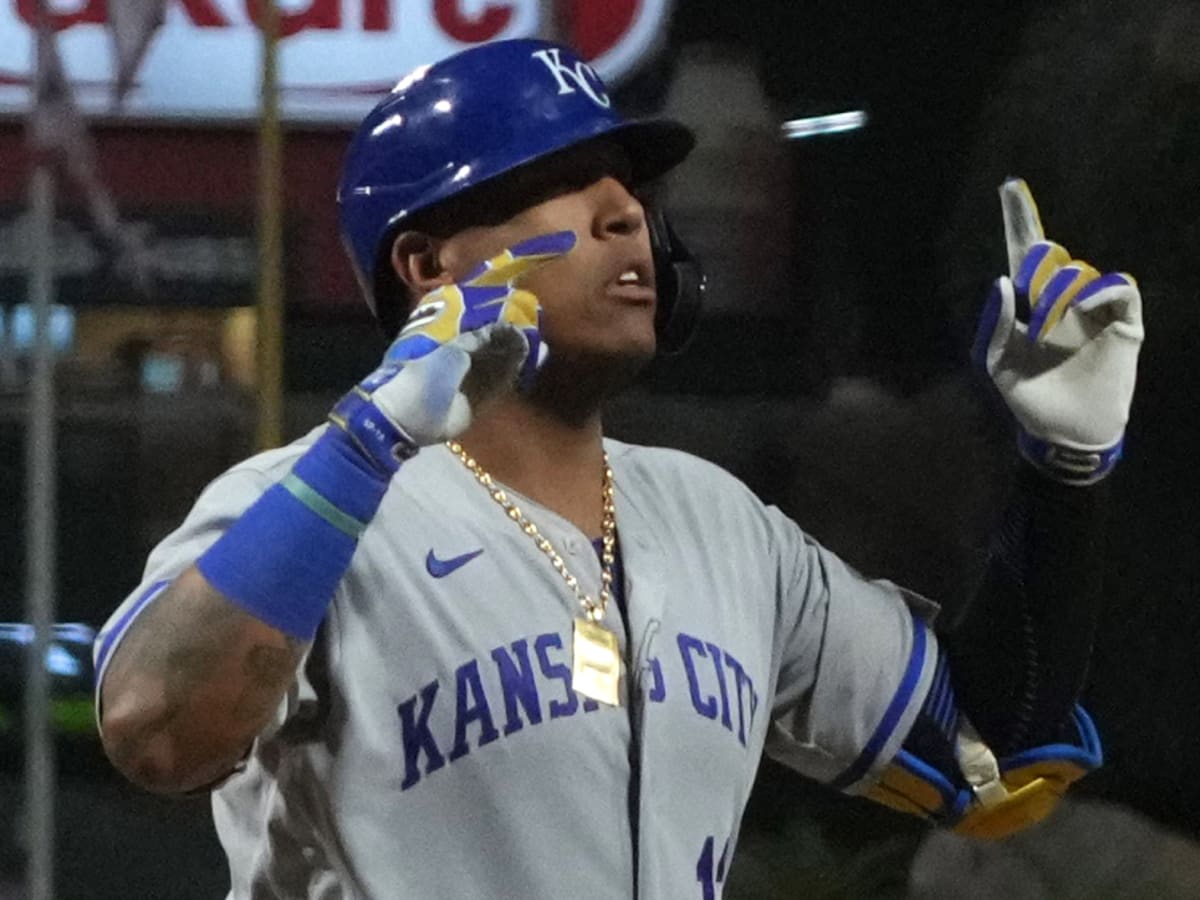 Why Royals' new deal for Salvador Perez is unlikely to pay off - Sports  Illustrated