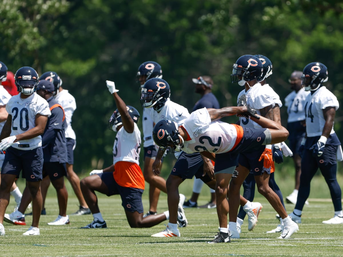 Chicago Bears Training Camp Battle: Velus Jones vs Dante Pettis - Windy  City Gridiron