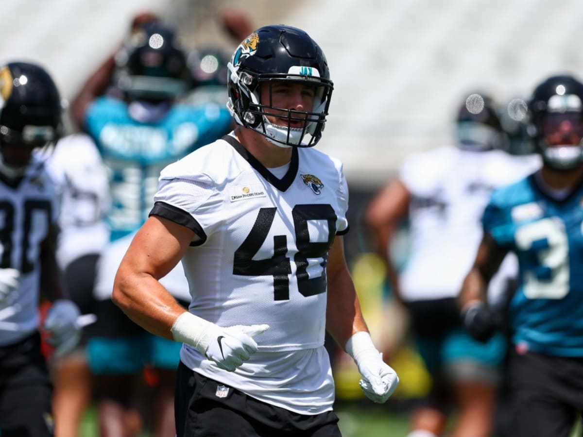 Jacksonville Jaguars inside linebacker Chad Muma (48) performs a