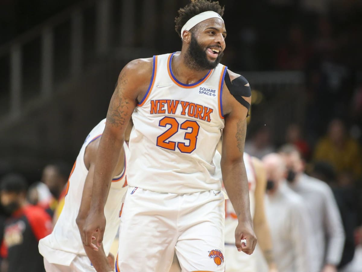 Knicks re-sign center Mitchell Robinson on four-year deal