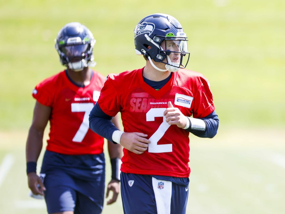 Broncos QB Drew Lock suffers sprained right thumb, expected to miss start  of regular season, source says – Canon City Daily Record