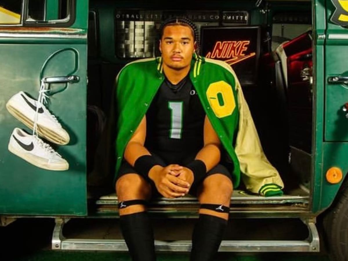 Torres' Take: What to Make of Oregon Football's Splash During the Early  Signing Period - Sports Illustrated Oregon Ducks News, Analysis and More