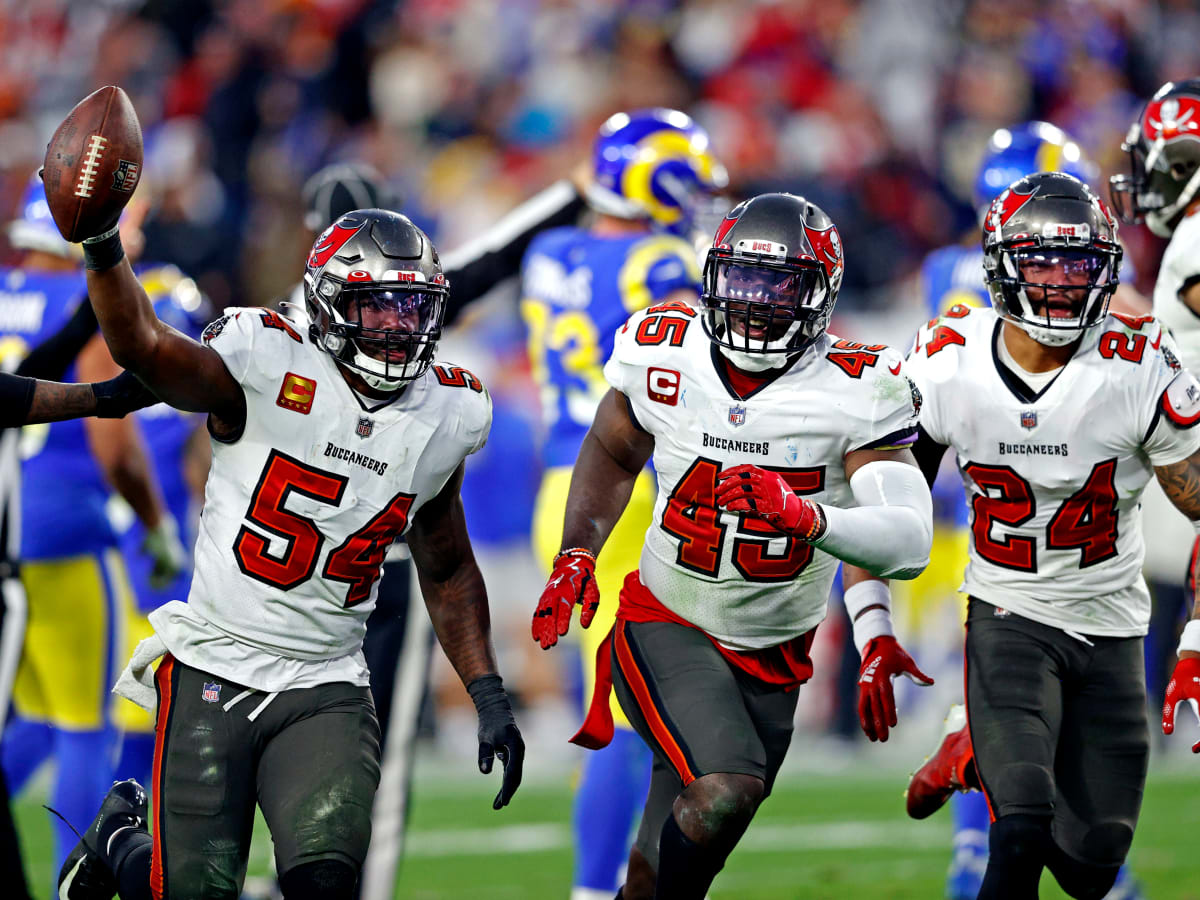 CBS ranks two Bucs linebackers in their Top 10 list - Bucs Nation