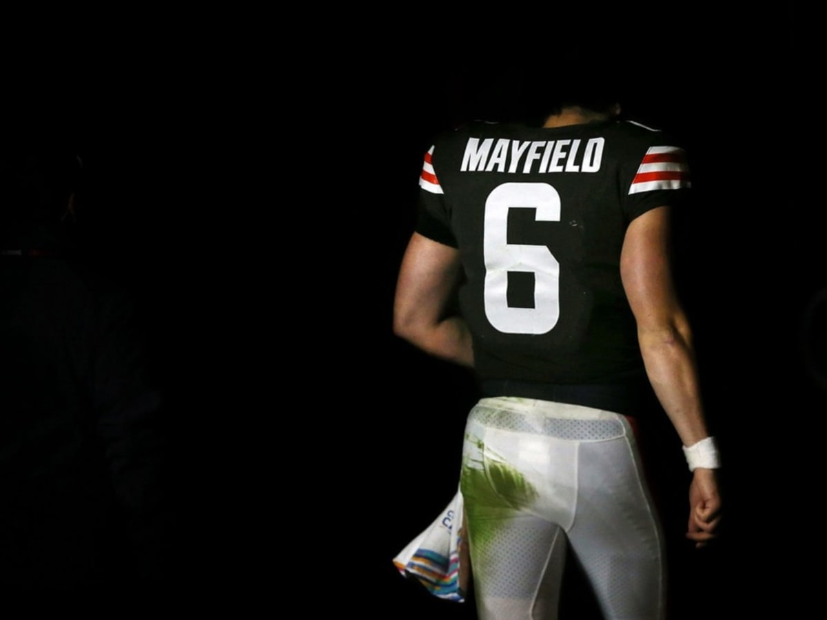 November 29, 2020 - Jacksonville, FL, U.S: Cleveland Browns quarterback  Baker Mayfield (6) during 1st half NFL football game between the Cleveland  Browns and the Jacksonville Jaguars at TIAA Bank Field in