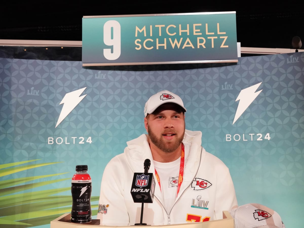 Mitchell Schwartz, Super Bowl champion and four-time All-Pro, retires from  NFL