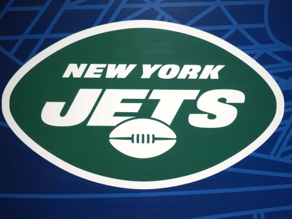 Jets Unveil New Black Alternate Helmet for 2022 Season - Sports