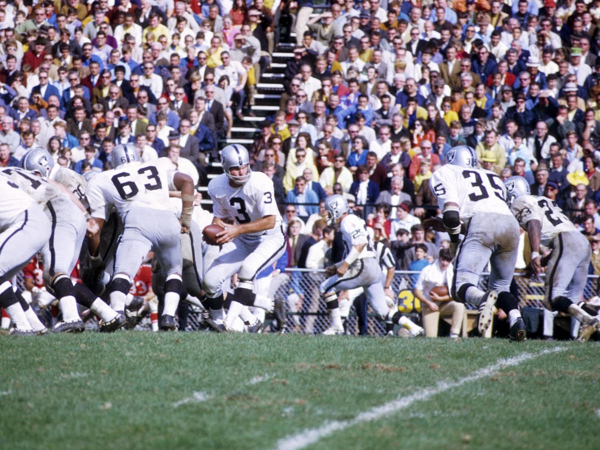 The Oakland Raiders in the 1970s: A Trip Down Memory Lane