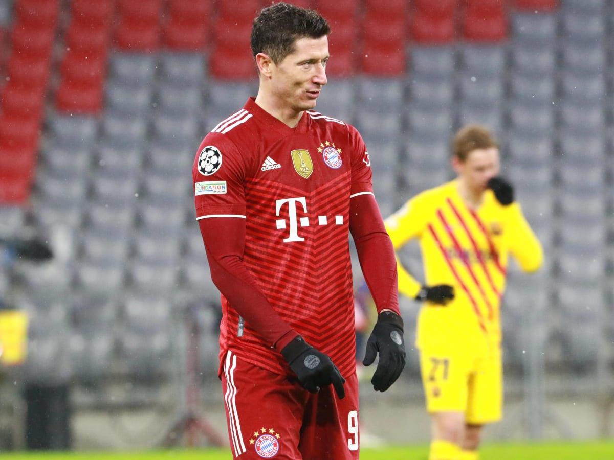 Robert Lewandowski makes Barcelona debut in no.12 jersey - Futbol on  FanNation