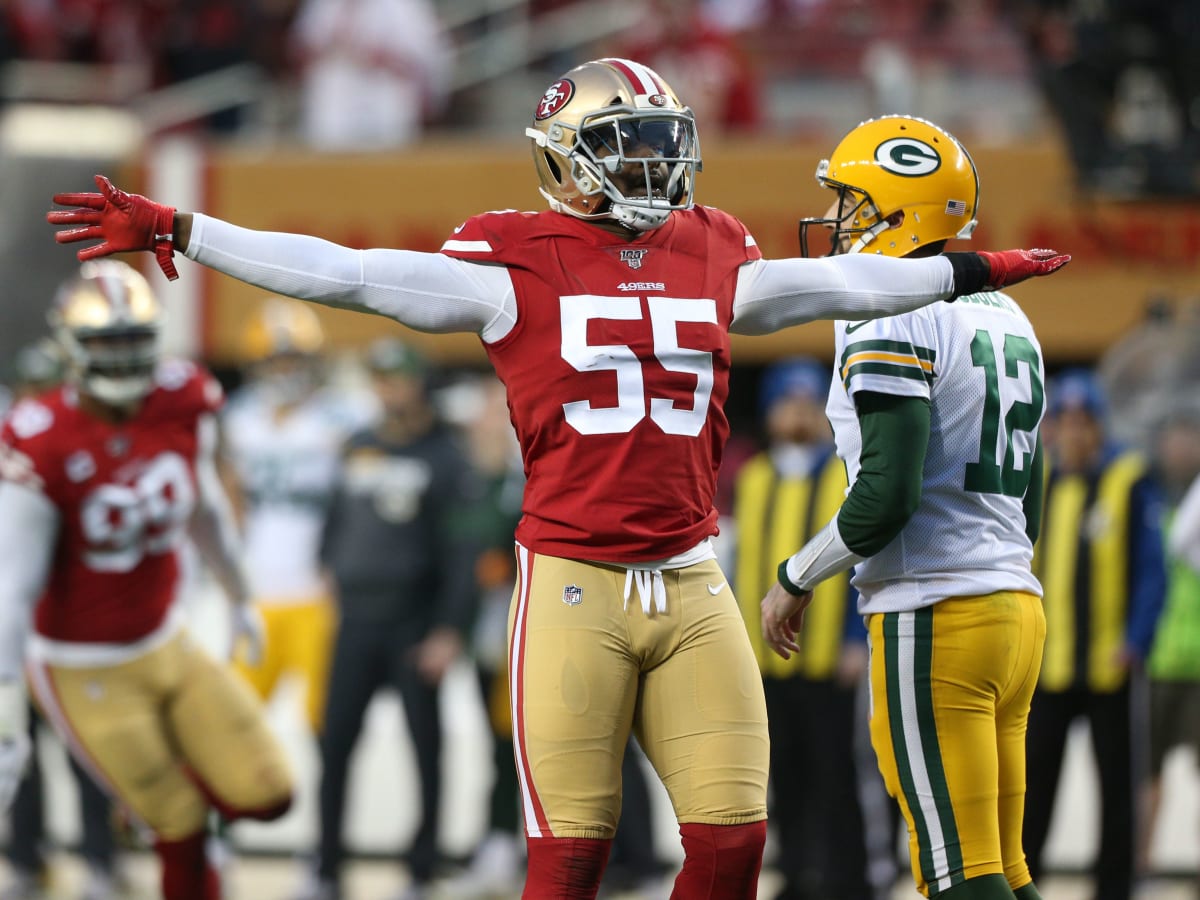 San Francisco 49ers defensive end Dee Ford (55) salutes the fans