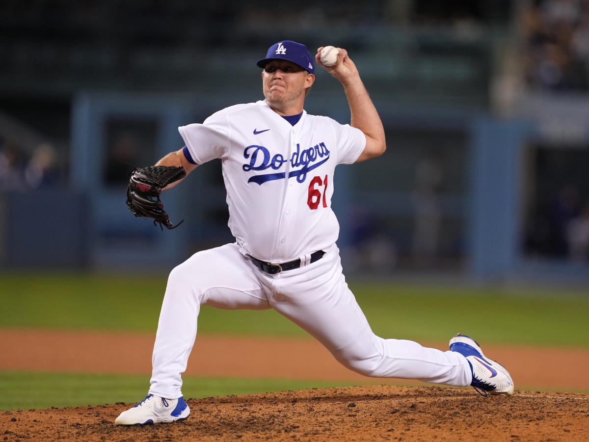 Los Angeles Dodgers third baseman Luis Cruz (47) and Los Angeles