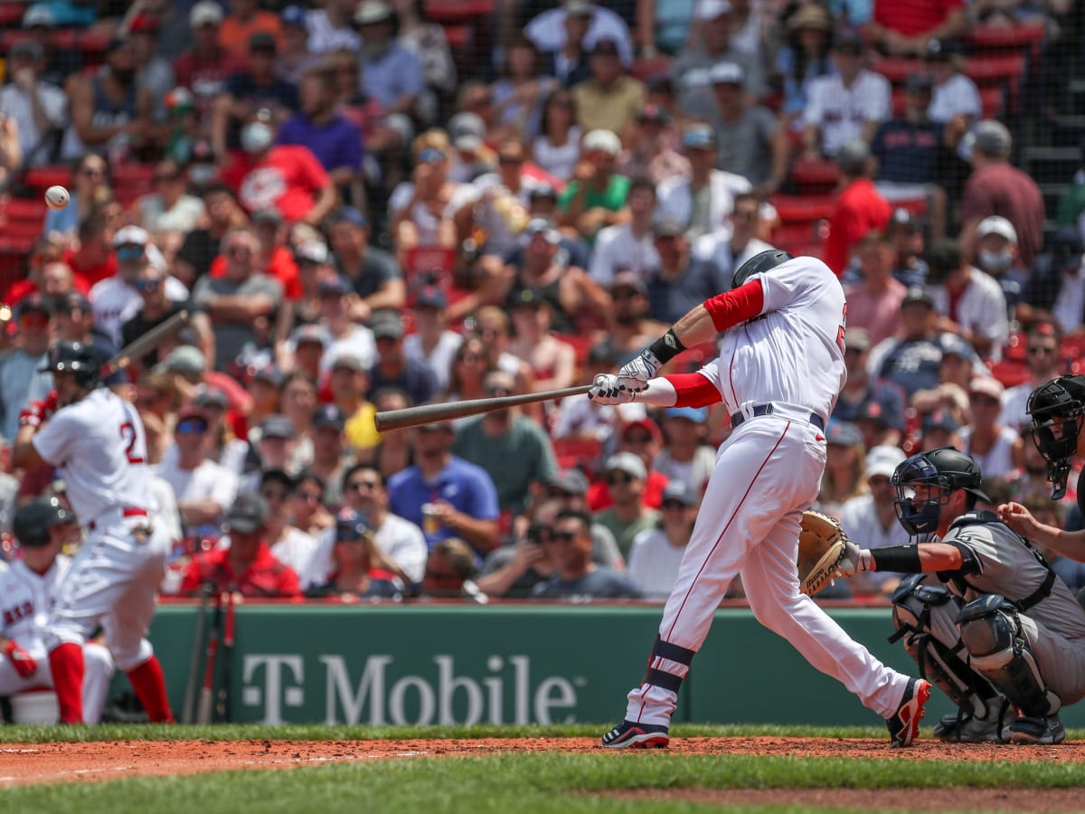 Red Sox and Mets have reportedly engaged in trade talks for first