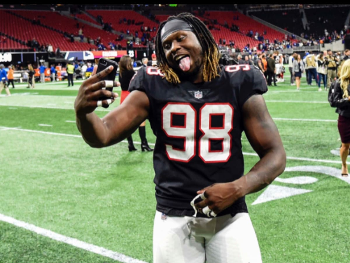 Cowboys add Takk McKinley, defensive lineman, to practice squad