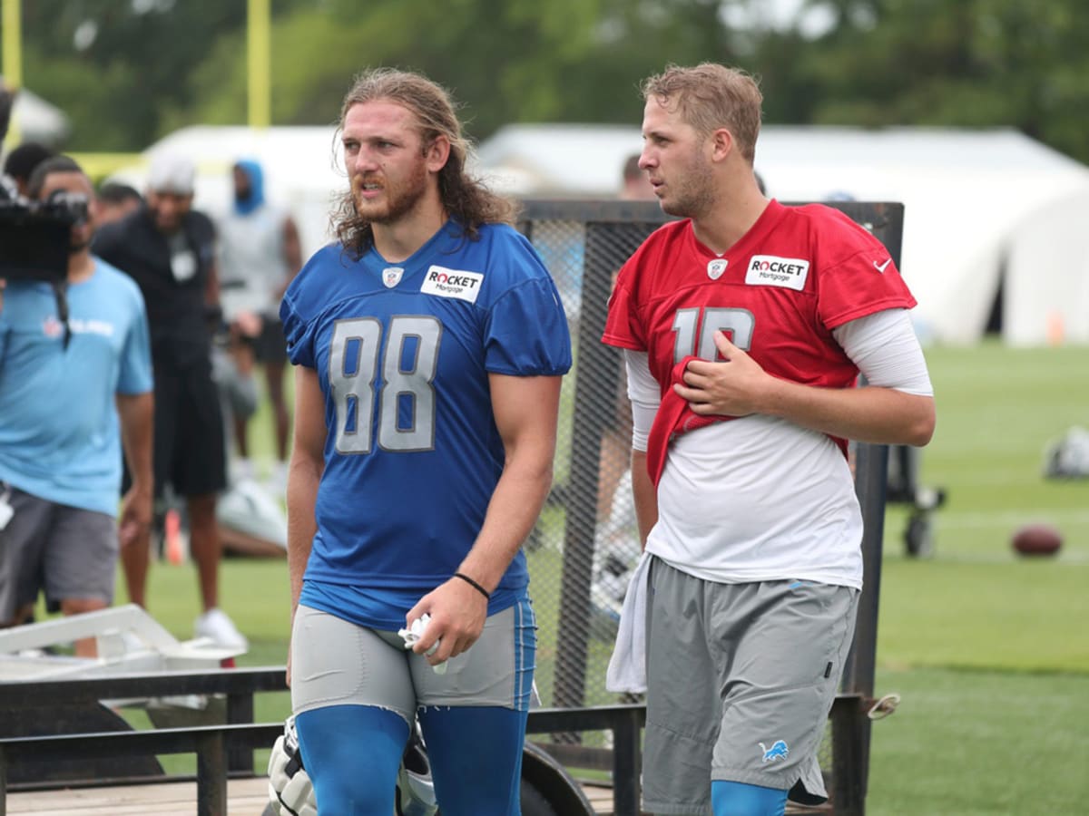 T.J. Hockenson added to Lions injury report with hip issue; Aidan  Hutchinson out with thigh 