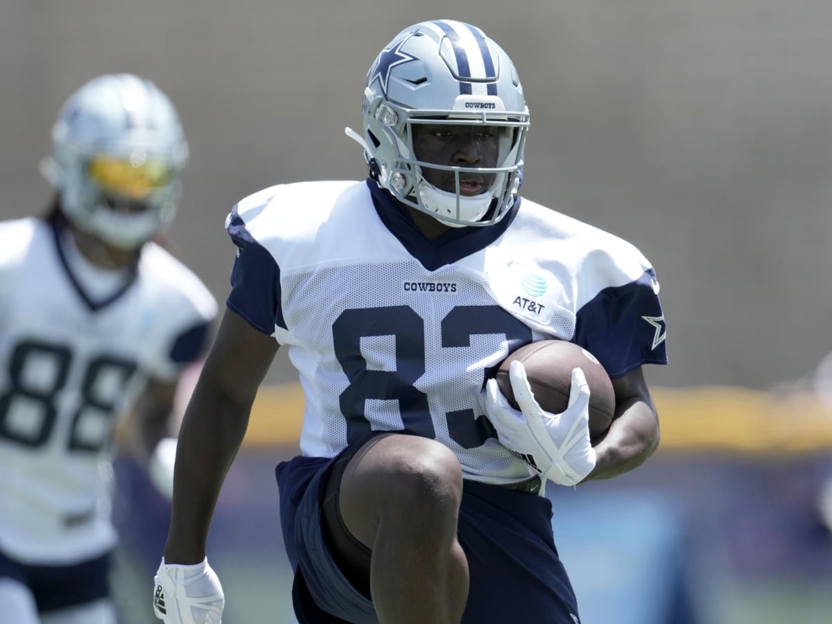 Dallas Cowboys receiver breaks foot during first practice with pads