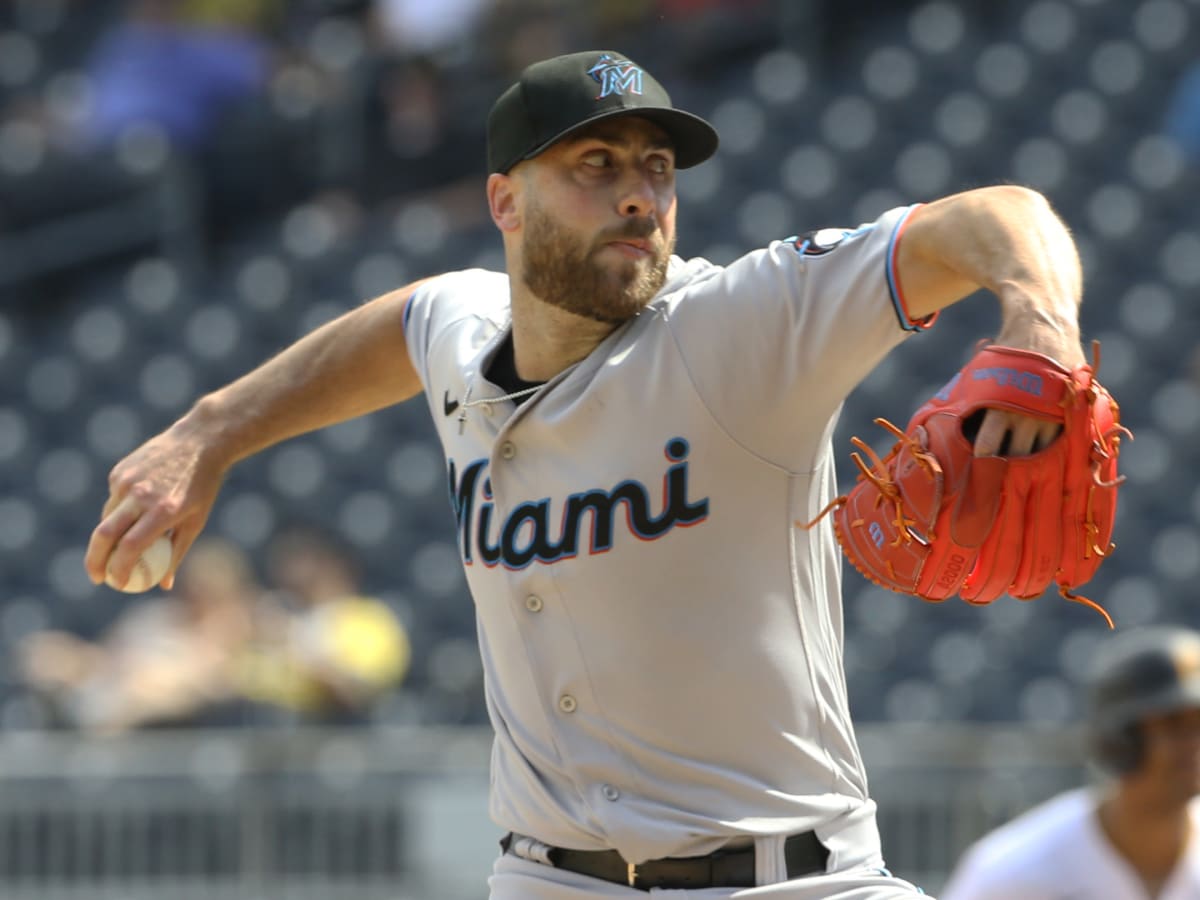 Blue Jays Acquire Relievers From Marlins