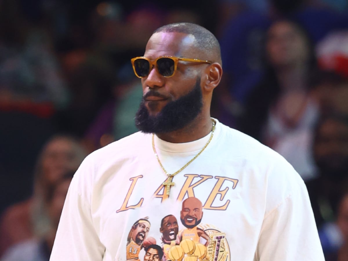 LeBron James' hefty Lakers extension is all about winning, just not about  winning games 