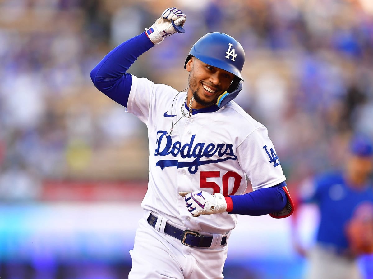 No Fans? No Problem, as Hernandez Leads Dodgers Over Rival Giants