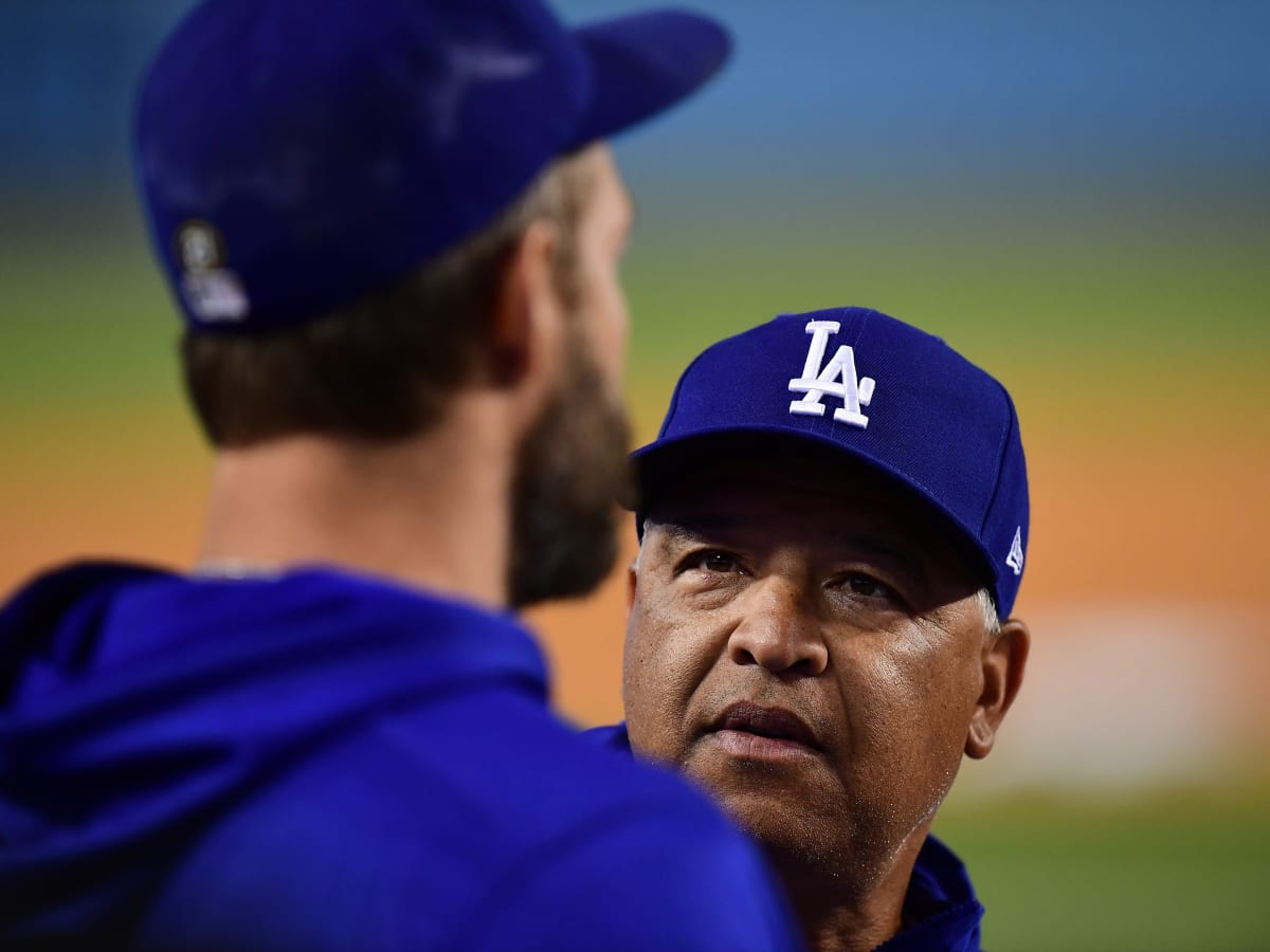 Dave Roberts Not Concerned About Clayton Kershaw Injury Scare