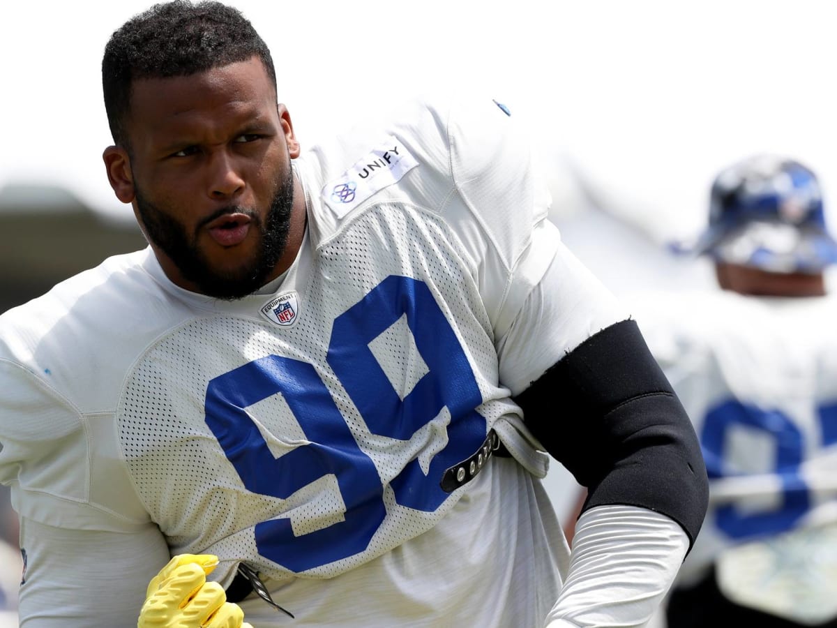 Aaron Donald runs a filthy 4.6, highlights crazy day for defensive linemen  at NFL Combine (#LOOKIT) 