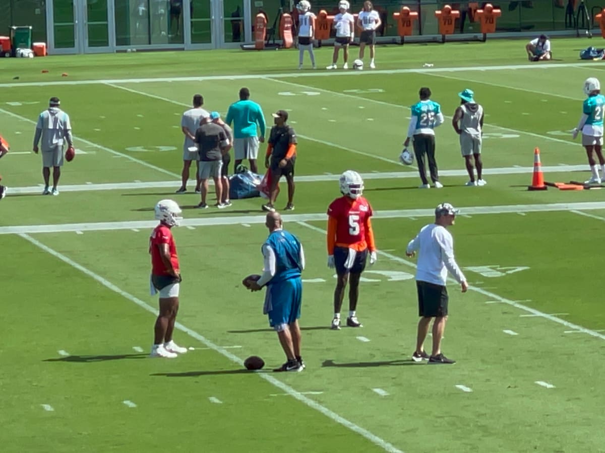 Dolphins camp: Hill, Waddle don't practice, Sieler slowed; plus