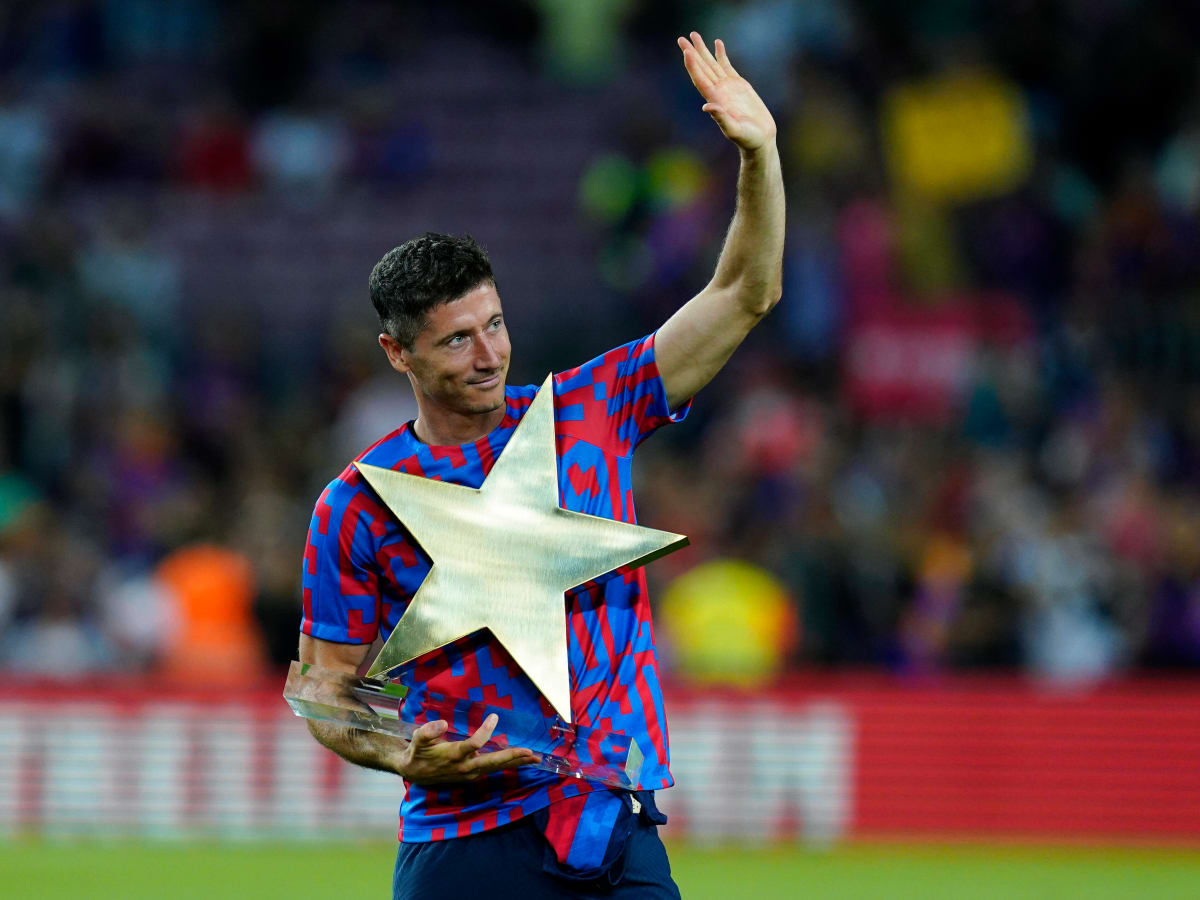 Robert Lewandowski makes Barcelona debut in no.12 jersey - Futbol on  FanNation