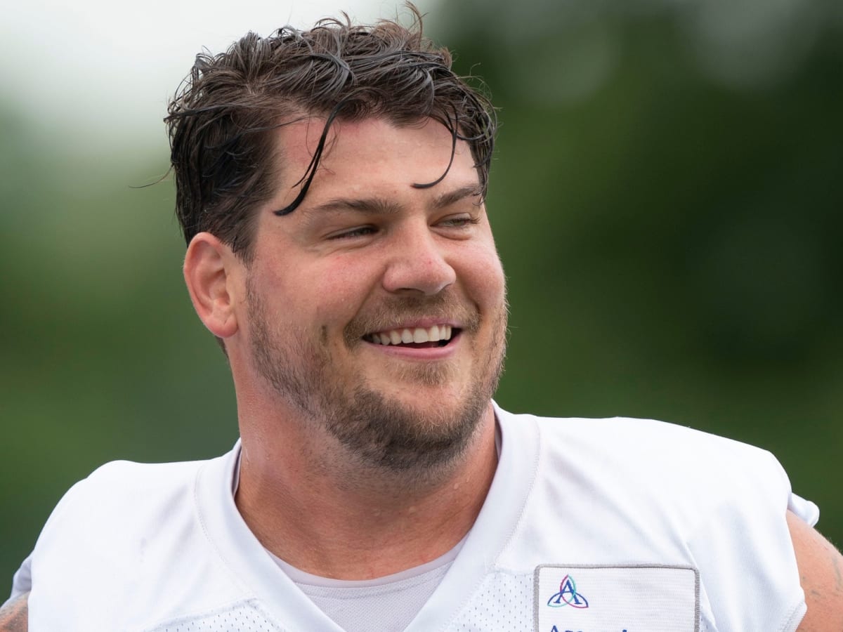 Taylor Lewan's lawsuit claims botched ACL surgery cut his career short