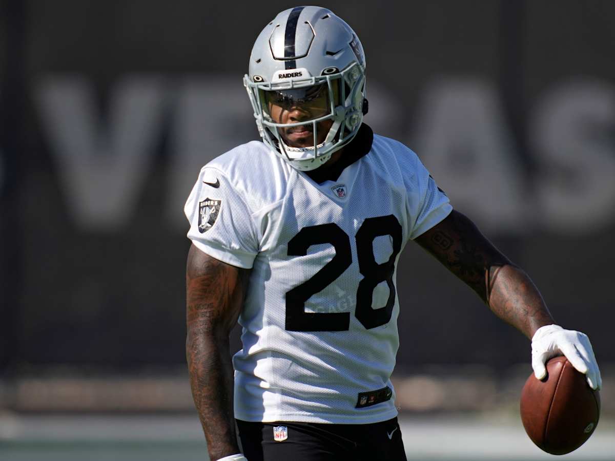 Report: Raiders RB Jacobs Won't Report To Camp On Time