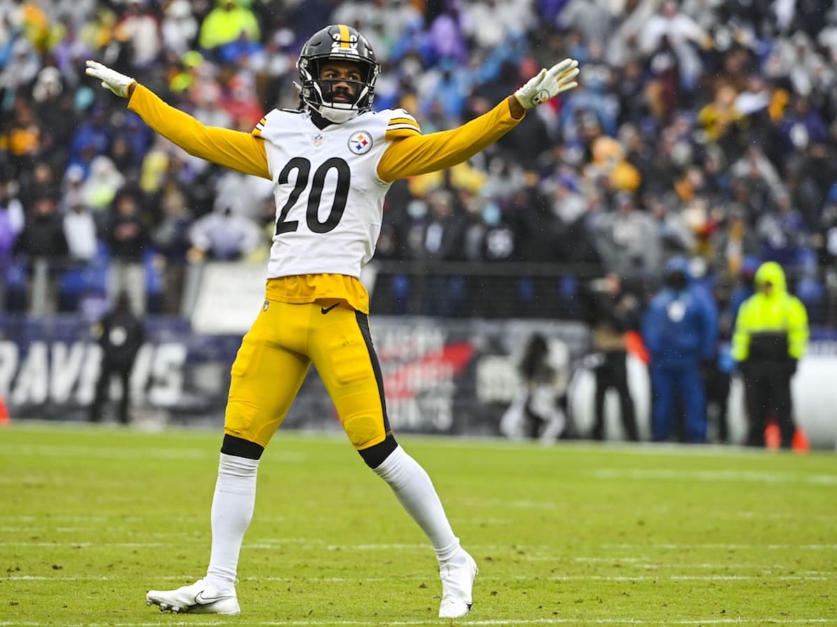 With NFL free agency looming, the Steelers have begun negotiations with  cornerback Cam Sutton