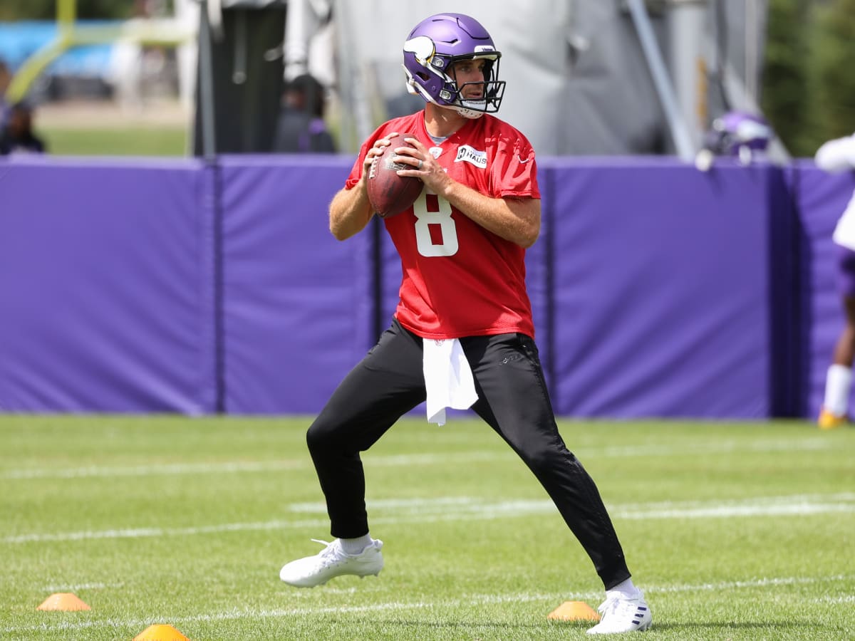 Helmet Stalker on X: Vikings QB Kirk Cousins is now using a clear