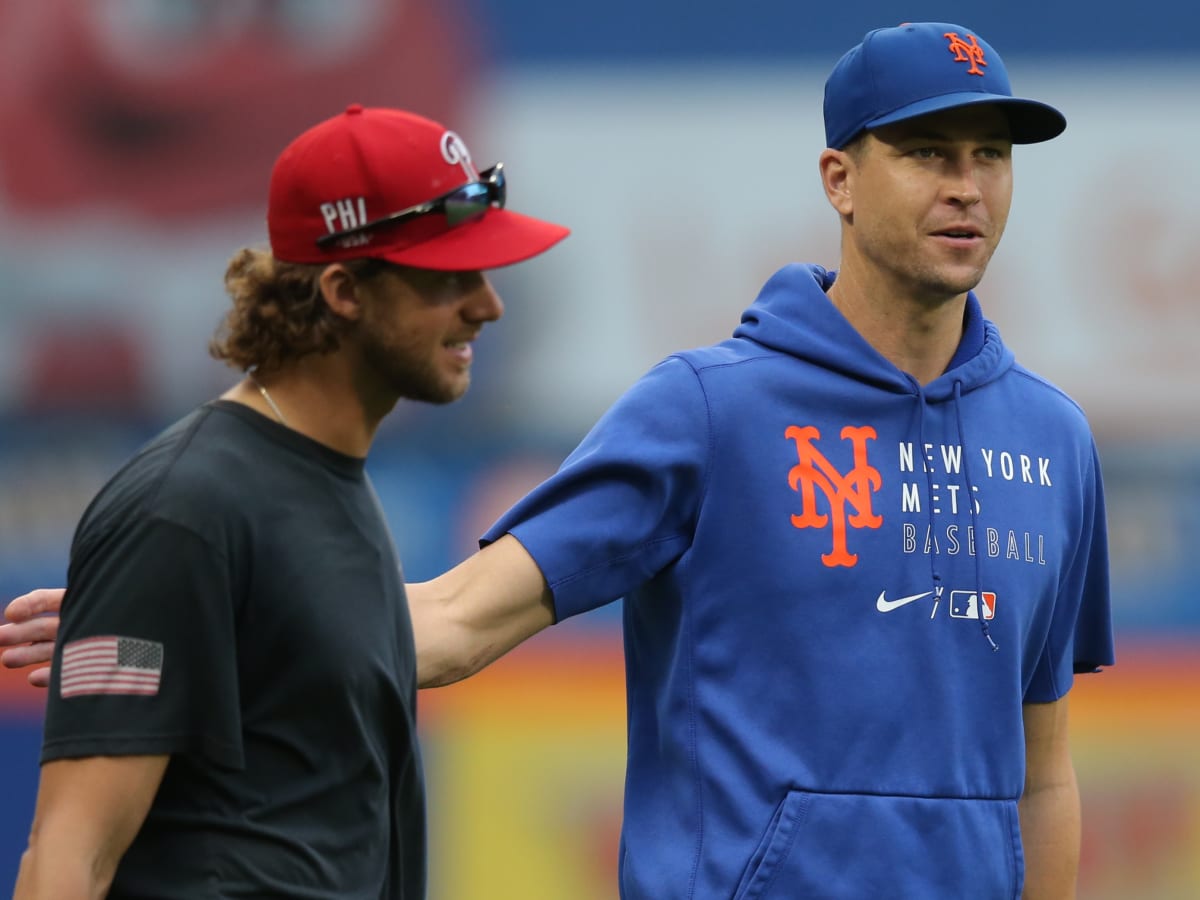Jacob deGrom Goes the Distance as Mets Top the Phillies - The New