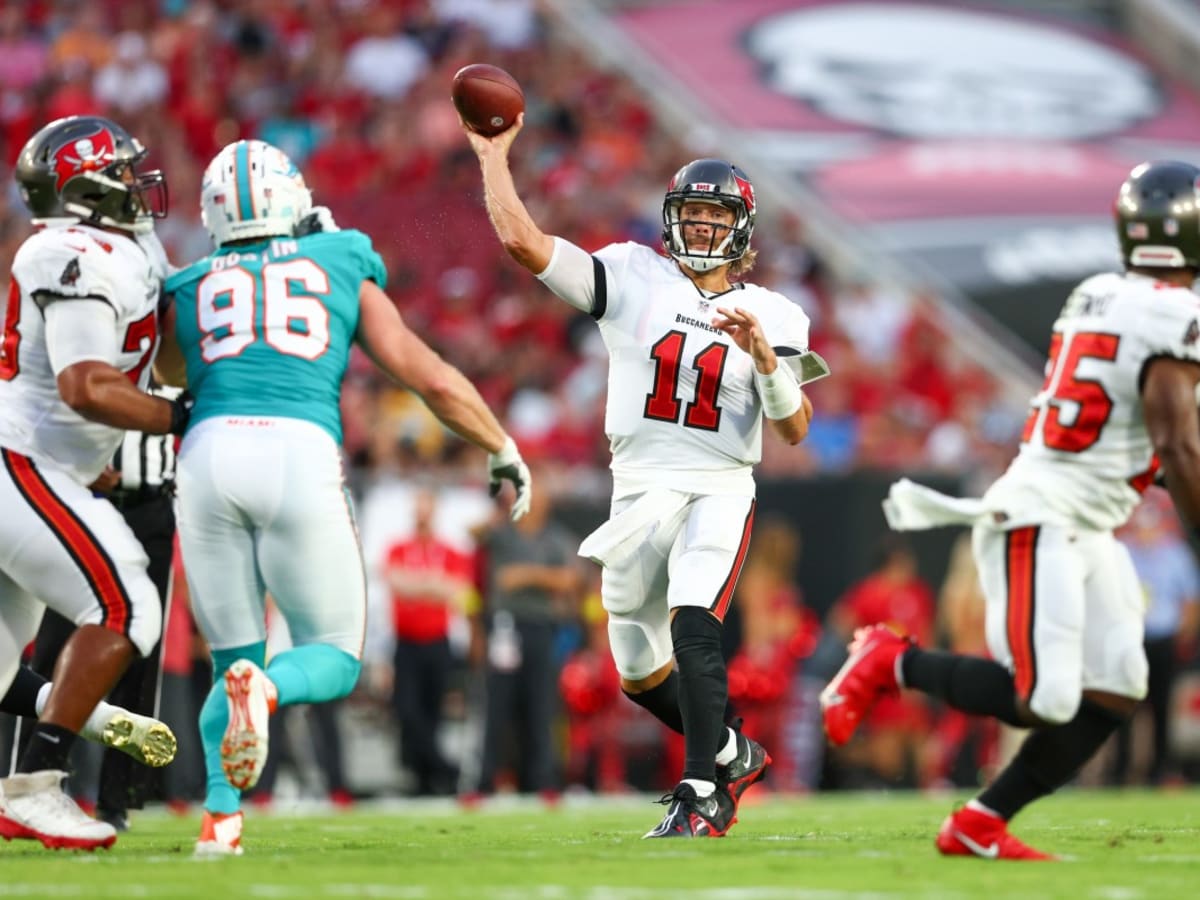 Buccaneers grab first win of the season as reeling Dolphins continue to  slide - Sports Illustrated