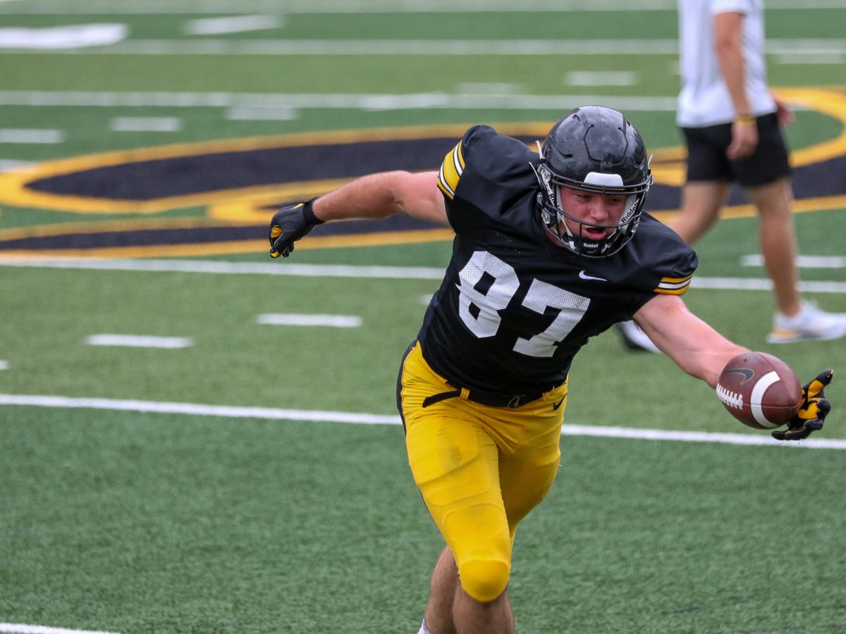 Arland Bruce IV becomes next Iowa football true freshman to