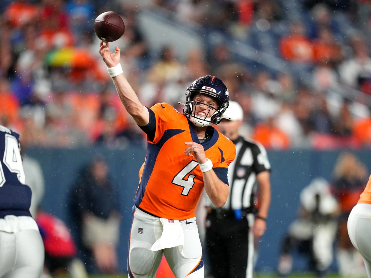 Denver Broncos punter Corliss Waitman warms up before a preseason NFL  football game against the Buffalo Bills in Orchard Park, N.Y., Saturday,  Aug. 20, 2022. (AP Photo/Adrian Kraus Stock Photo - Alamy