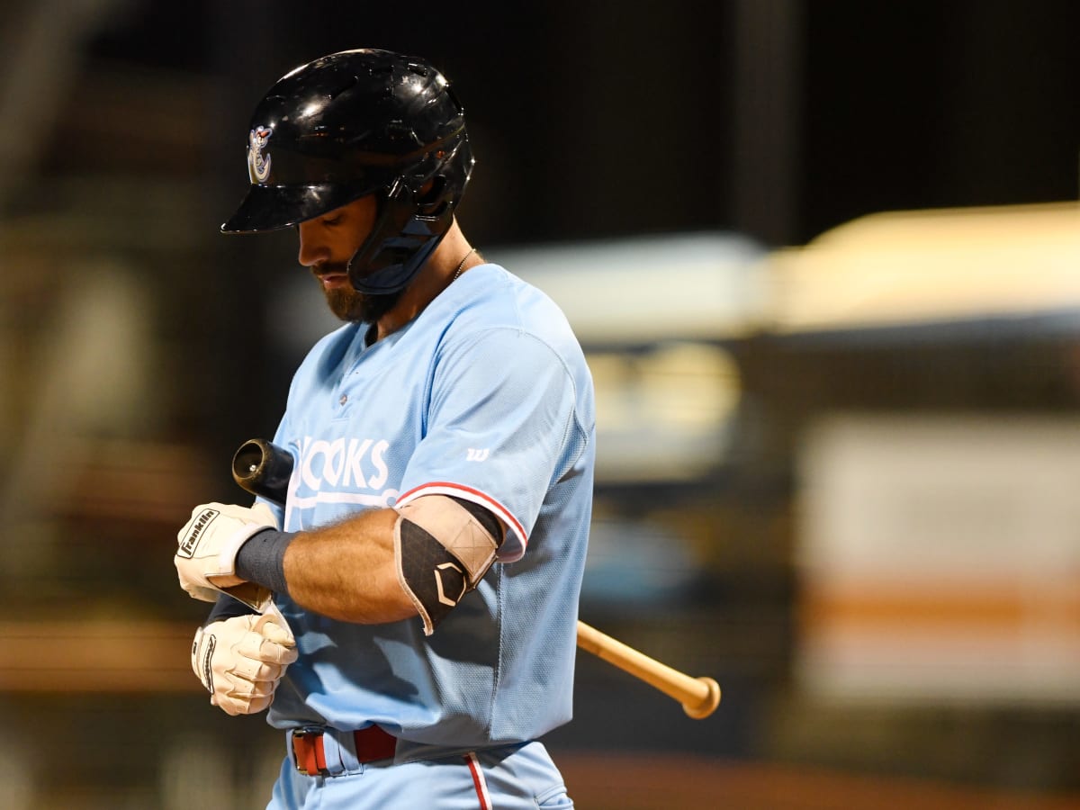 Houston Astros Prospect Scott Schreiber Walks-Off Win in Arizona