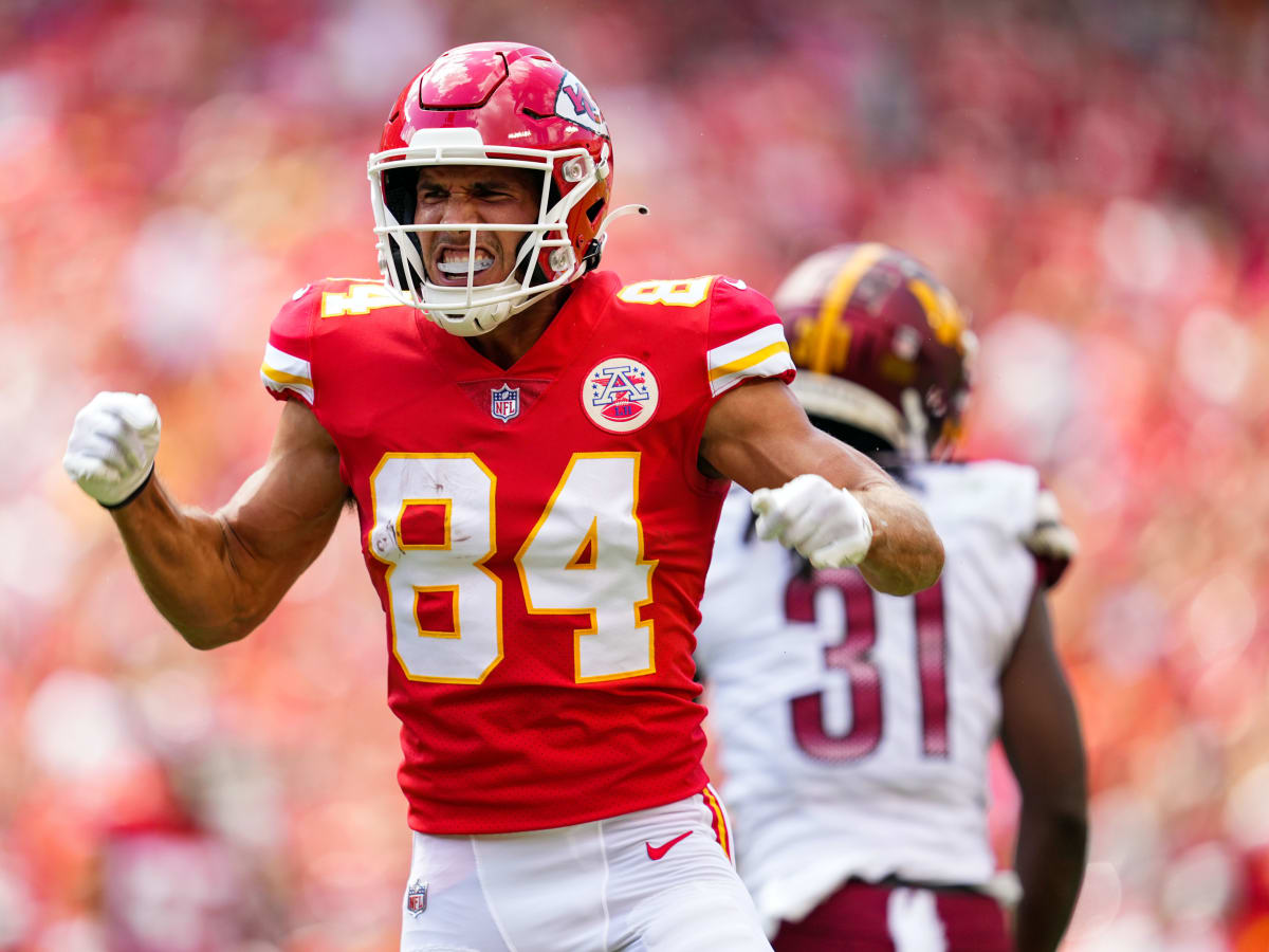 Kansas City Chiefs re-sign Justin Watson to two-year contract