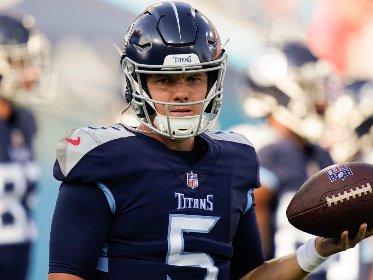 Atlanta Falcons quarterback Logan Woodside (11) runs with the ball against  the Miami Dolphins during an NFL pre-season football game, Friday, Aug. 11,  2023, in Miami Gardens, Fla. (AP Photo/Doug Murray Stock