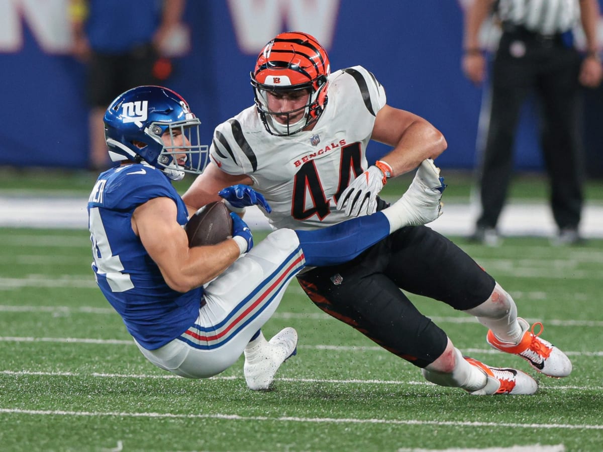 Cincinnati Bengals linebacker Clay Johnston (44) runs for the play during  an NFL football game against the Miami Dolphins, Thursday, Sept. 29, 2022,  in Cincinnati. (AP Photo/Emilee Chinn Stock Photo - Alamy