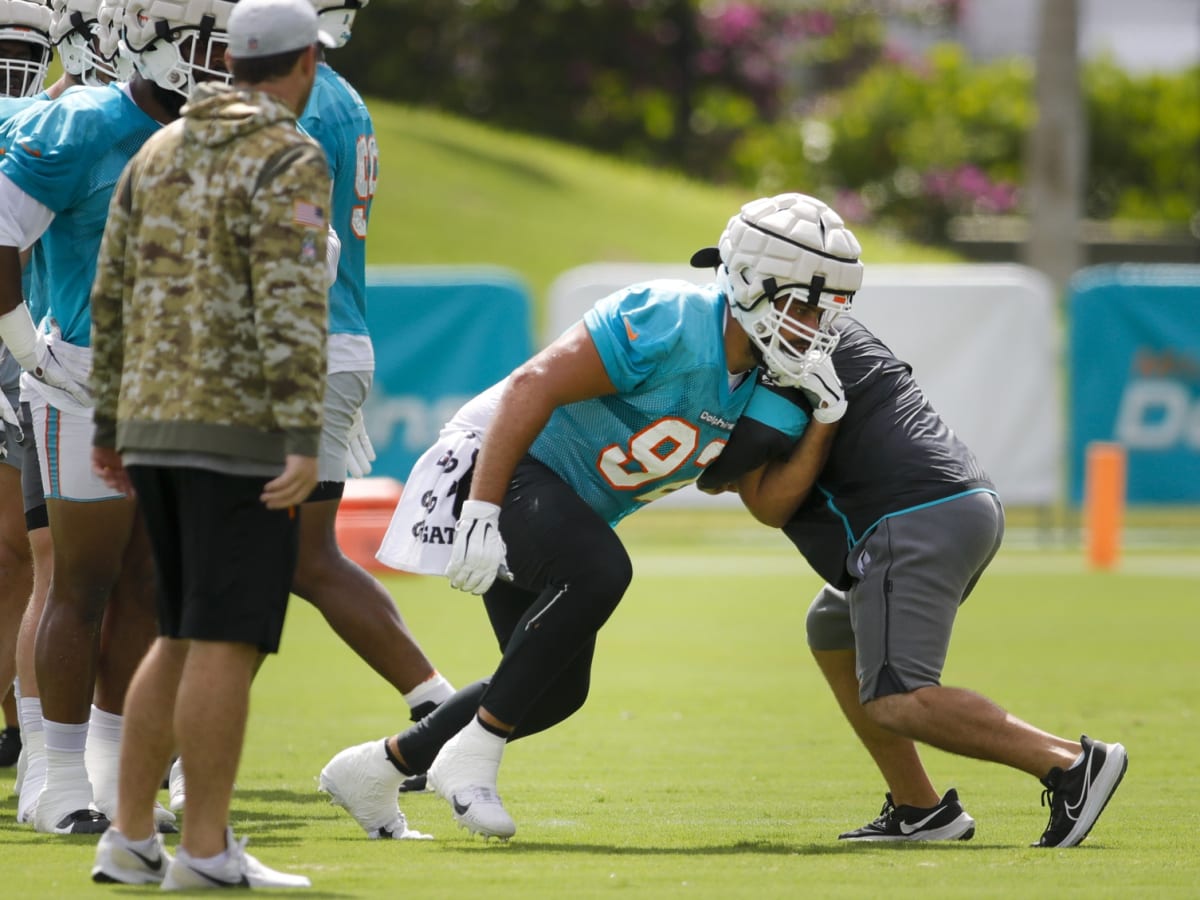 Gaglione] Austin Jackson has been looking pretty solid the first two days  of training camp. A good sign for the Dolphins' offensive line if this  carries over to pads. 