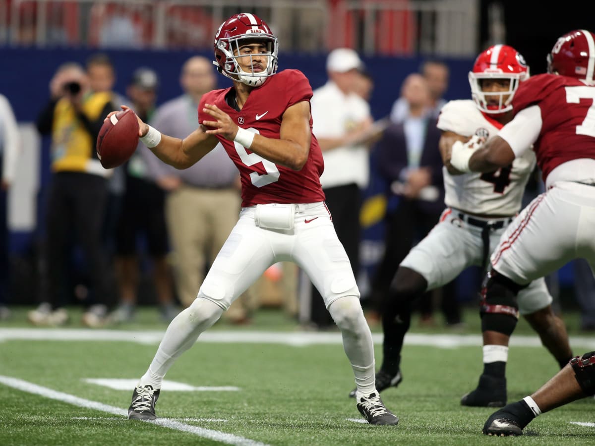 2022 NCAA football preseason All-American team highlighted by top