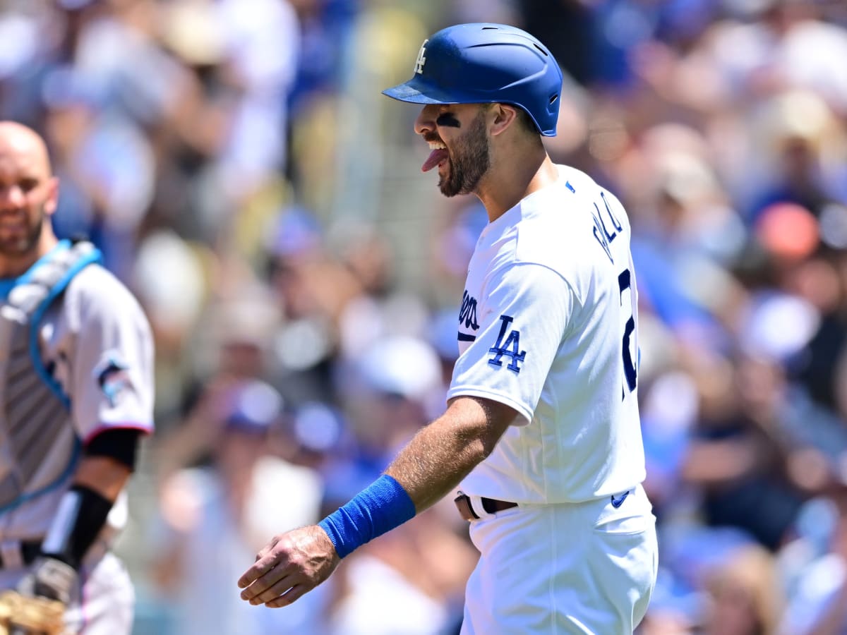 Dodgers take on project: helping Joey Gallo rediscover his swing