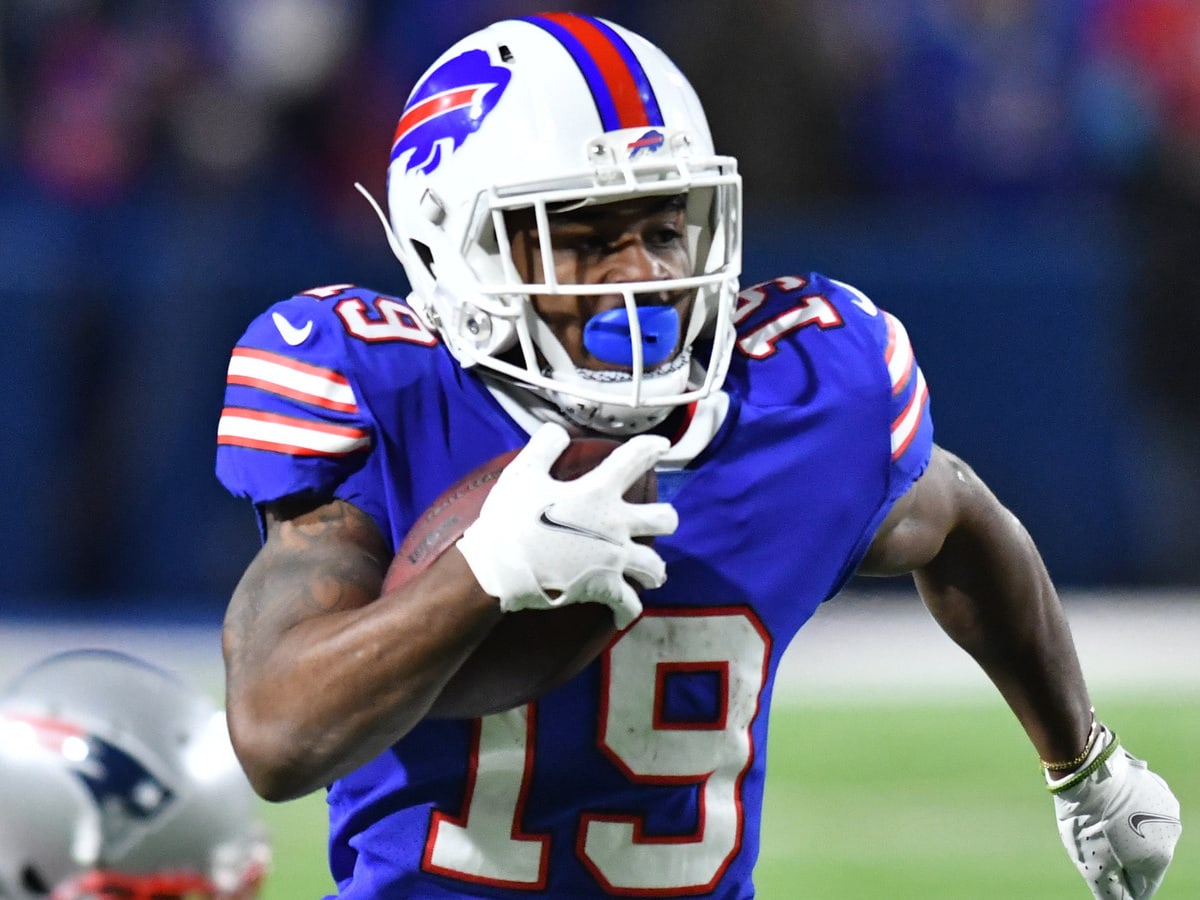 Bills wide receiver Isaiah McKenzie shines at start of camp