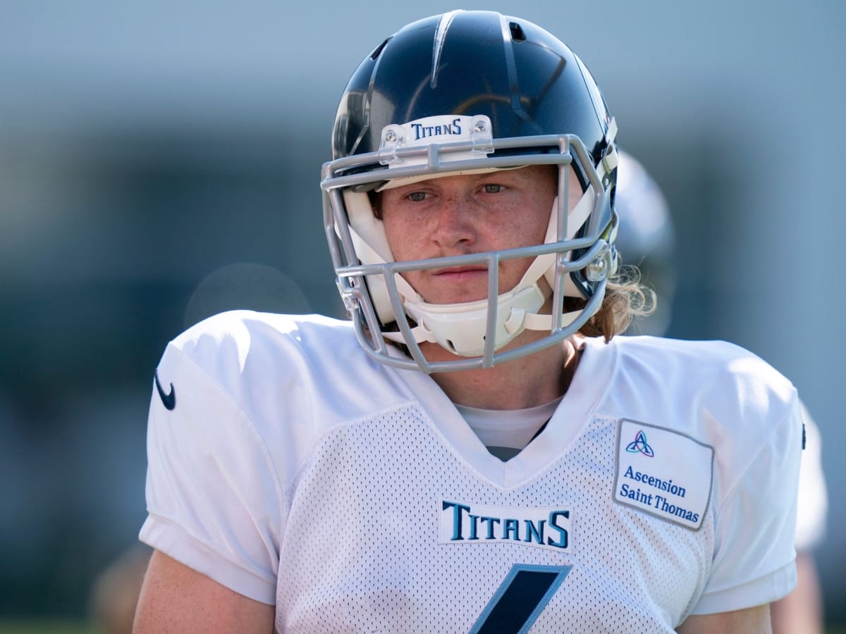 Ryan Stonehouse: Tennessee Titans punter in photos