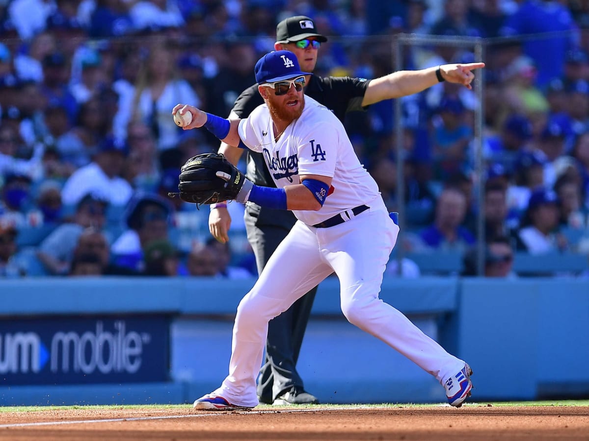 Dodgers Notes: Batting title slipping away from Justin Turner in